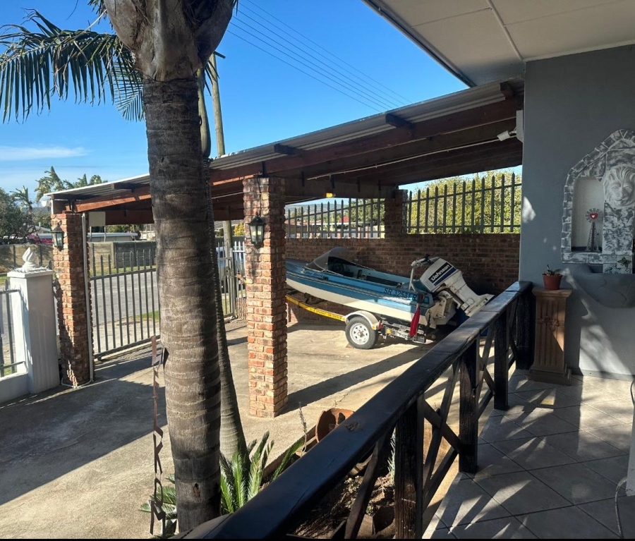 3 Bedroom Property for Sale in Bothasrus Eastern Cape